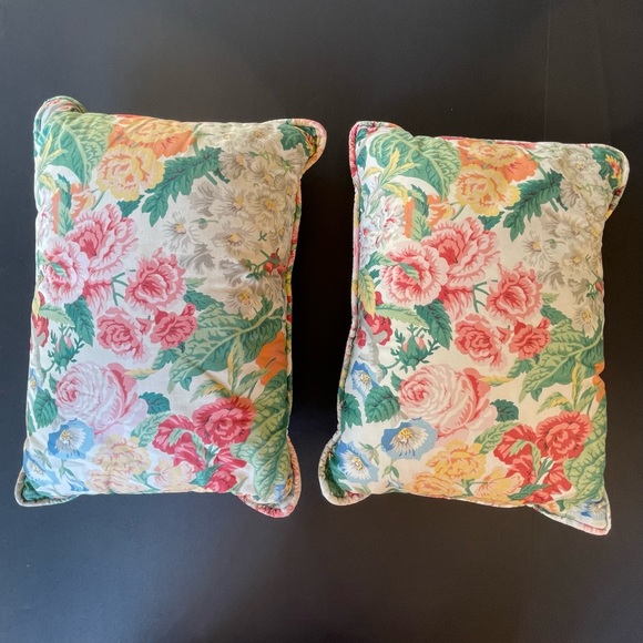 Pair of Floral Accent Pillows - Picture 2 of 6
